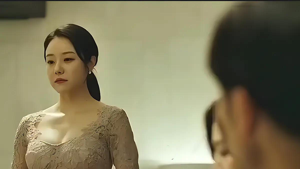《漂亮的保姆》相关资源图片