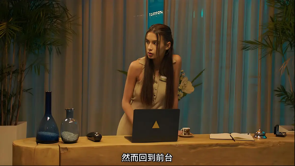 《Vanessa Alesia》双面男友：荣耀予你，脆弱予闺蜜