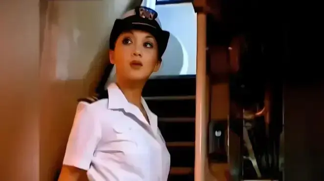 《女警奥莎娜》高清未删减完整版在线看_法国警匪片1080P超清中文字幕_星空影院无广告免费播放_支持网盘下载
