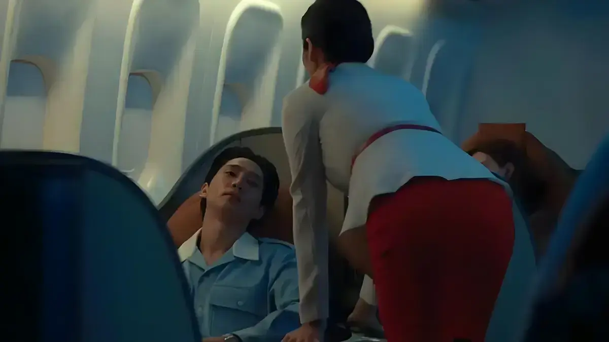 《韩国空姐》中文版免费看，1080P超清无删减！爆笑空乘喜剧电影全集在线播放，无卡顿无广告，支持《韩国空姐》网盘资源下载！