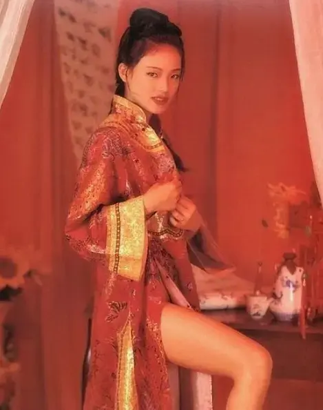 《舒淇舒掰掰》经典合集来袭！内含阁楼经典照片，免费网盘资源一键速播，舒淇魅力不容错过！