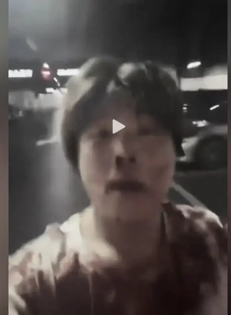 《深圳网红赵俊逸被打视频》1080P超高清无删减免费观看-深圳网红赵俊逸被打事件现场视频全还原-在线HD纯净播放附夸克网盘下载