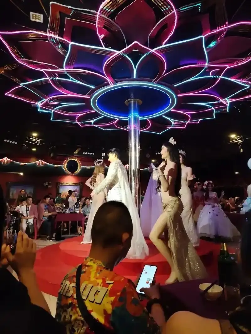 在线免费观看《泰国芭提雅99秀王》打鼓表演，完整版无删减，泰国芭提雅99秀王数字秀合集资源持续有效
